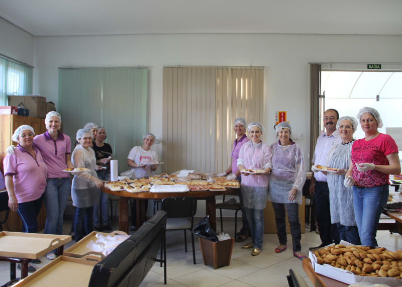 CHÁ LILÁS COMERCIALIZOU 370 CARTÕES